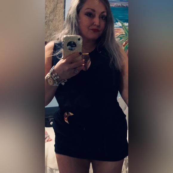 This Navy Joseph Ribkoff dress is everything. Universally flatteringly bias cut! - Picture 4 of 8